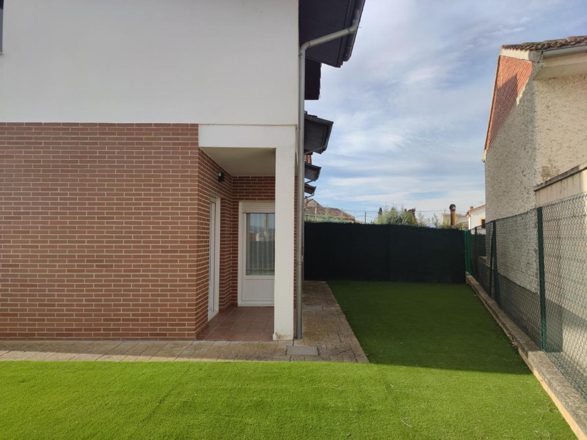 Chalet Con Amplio Jardin กาซาลาร์เรนา ภายนอก รูปภาพ